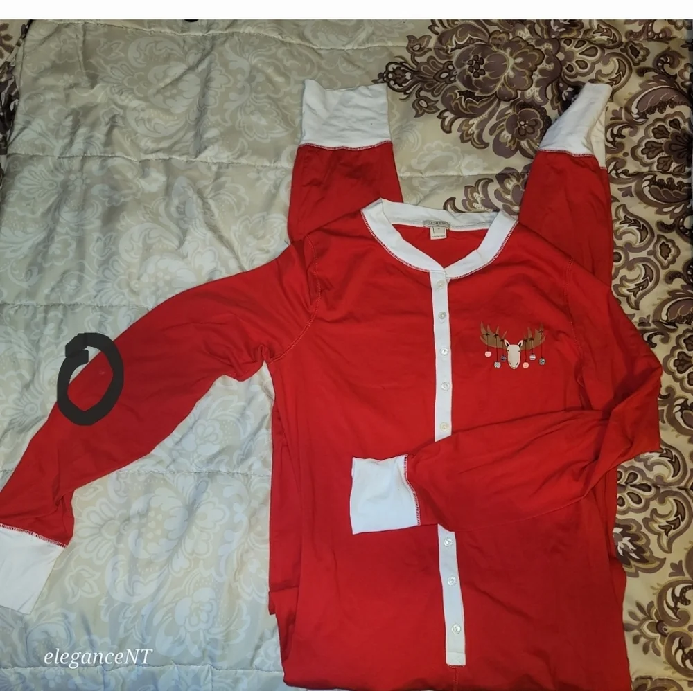 J. Crew Red Women's One Piece Reindeer Pajamas Sz: M - Picture 9 of 10